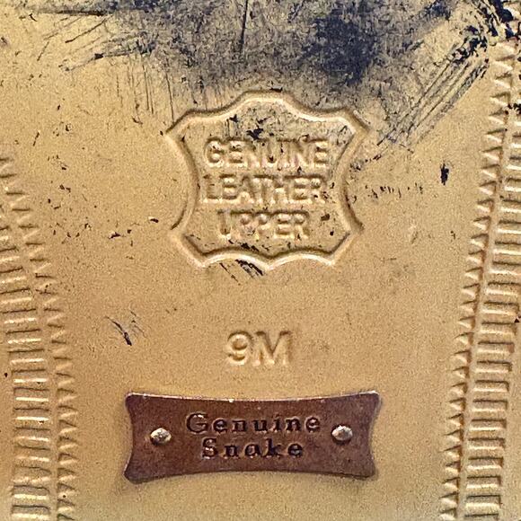 Giorgio Brutini Mens Black Snakeskin Loafers Size 9 Gold Lion Medallion Vintage - Picture 11 of 14